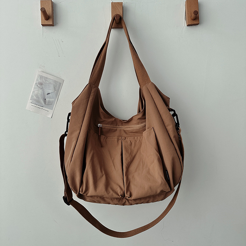Női tote válltáska, könnyű, nagy kapacitású, nylon anyagú, városi egyszerű stílus, vízszintes négyzetes forma, cipzáras zárás