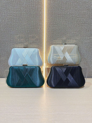 Vakarinė rankinė iš klostuoto satino, audinė kluts banketams — poliesteris, horizontali kvadrato forma, viduje kišenės telefonui ir ID, atidarymas viršuje, 2025 m. pavasaris