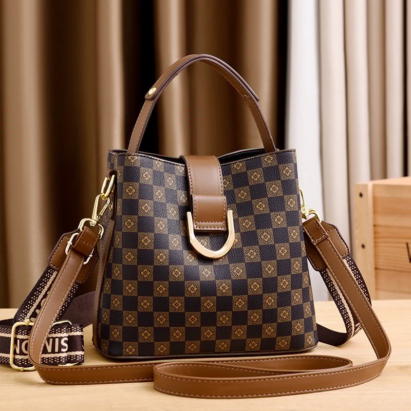 PU vödörtáska - cipzáras záródás, poliészter bélés, dupla vállpánt, mindennapi használatra