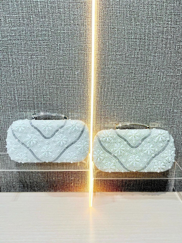 Малка квадратна клъч-чанта с джоб за телефон, твърда конструкция, полиестер