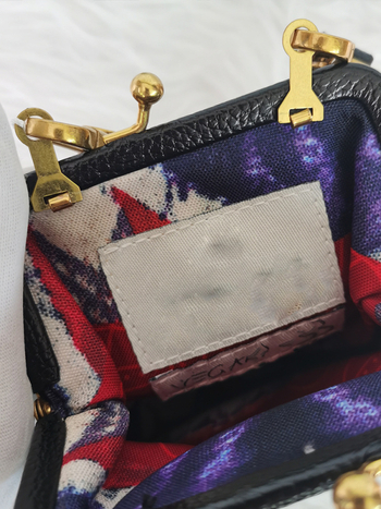 Velúr telefon táska hímzéssel, friss és édes stílus, négyzet alakú crossbody oldaltáska lánccal, 2024 tavasz