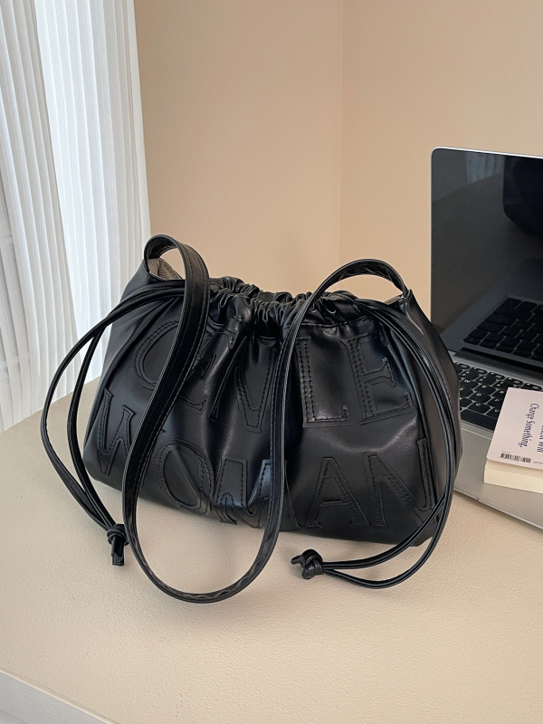 Női PU bőr Crossbody táska, városi minimalist stílus, horizontálisan négyszögletes forma, cipzárral záródik