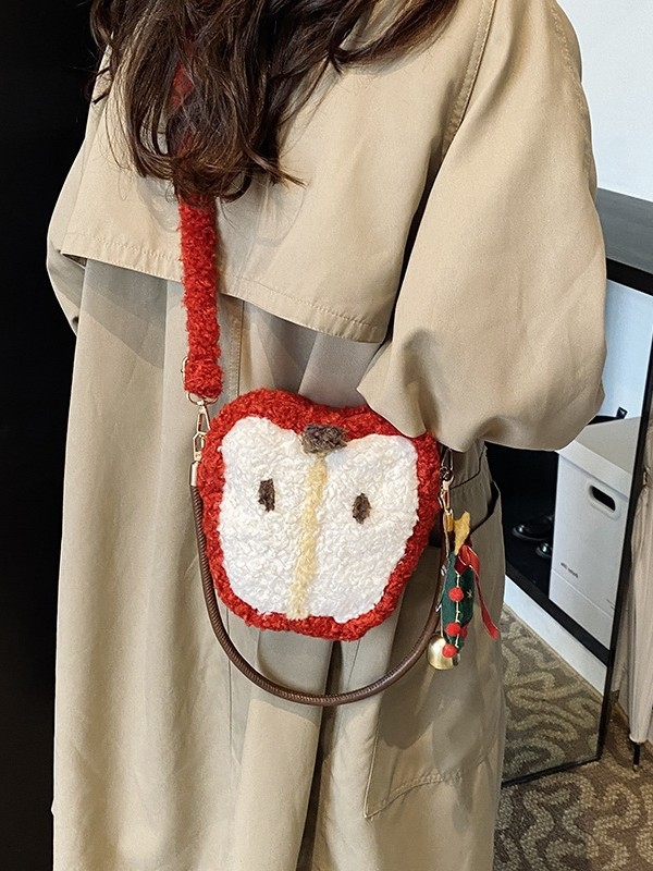 Női plüss táska alma motívummal – friss és édes stílus (plüss anyag, ovális forma, cipzár, belső ID rekesz)