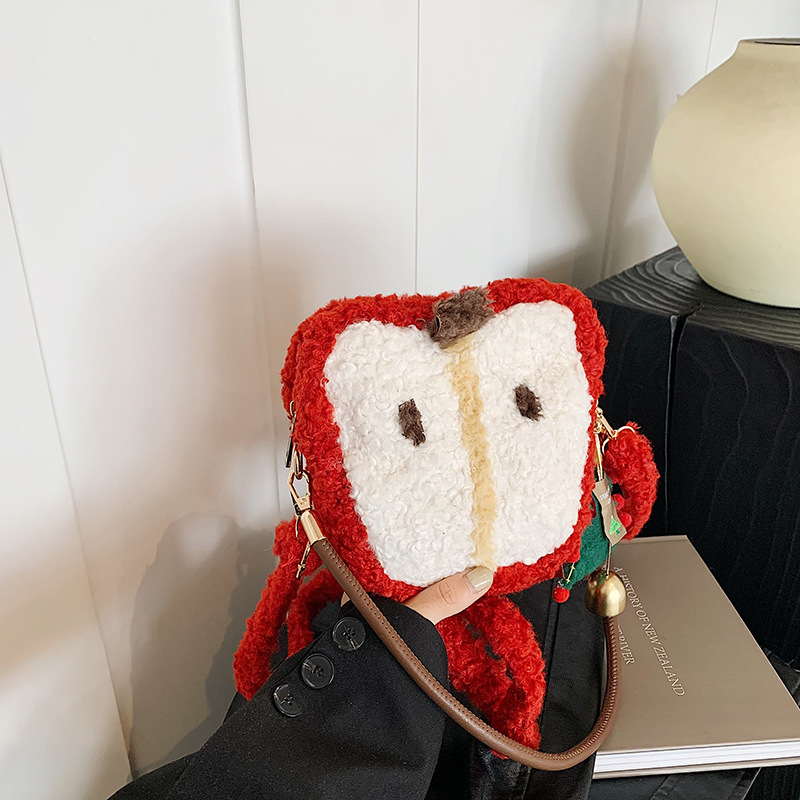 Női plüss táska alma motívummal – friss és édes stílus (plüss anyag, ovális forma, cipzár, belső ID rekesz)