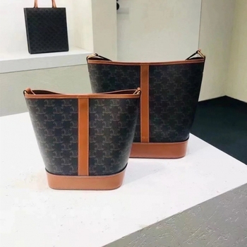 Arc de Triomphe inspirált hengeralakú bucket táska, PVC anyag, zár, belső zsebek telefonhoz és ID-hez