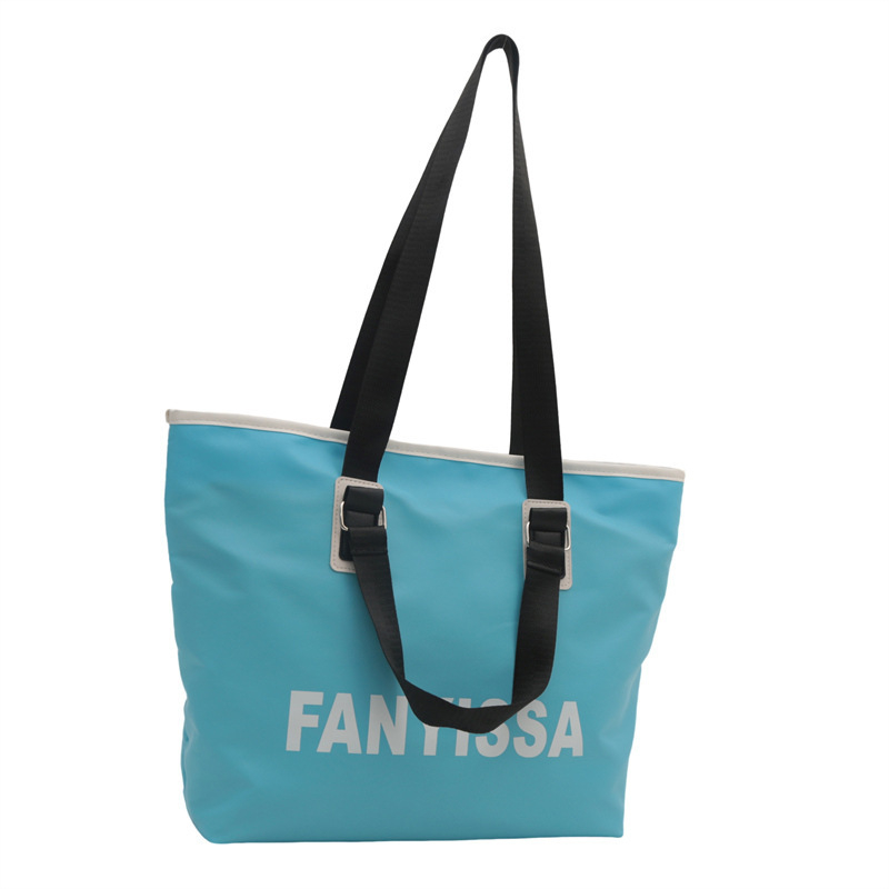 ACKCA PU Tote táska cipzárral, vízszintes négyzet alakú, belső zsebek telefon és személyi igazolvány számára