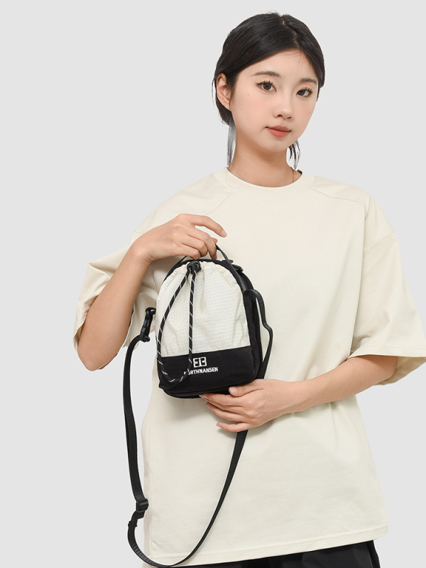 Oxford auduma crossbody soma, jauda zem 20 L, paplašināms dizains, gaisa spilvenu josta