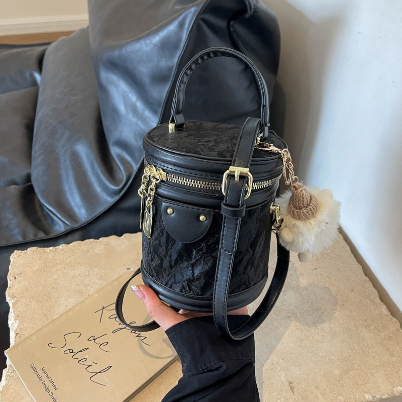 Cilindrična PU torba za žene sa zatvaračem na zip, unutarnji džep za telefon i unutarnji džep sa zipom — gradska bucket torba za svakodnevnu upotrebu