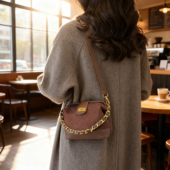 Crossbody torbica od pliša, gradski minimalistički stil, vodoravni kvadratni oblik, zaključavanje, unutarnja džep sa zipom.