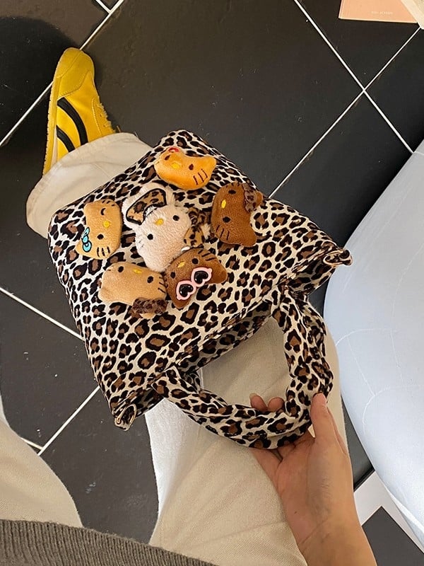 Ženska velur bucket torba s leopard printom i motivom mačje lutke, magnetsko zatvaranje, džep za telefon, zima 2025
