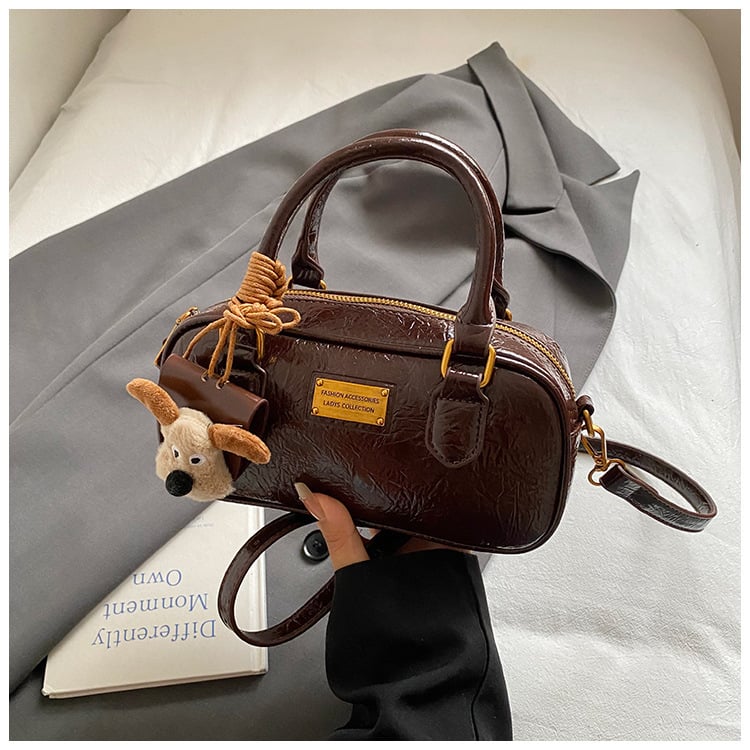 Bowling táska, alkar-stílus, városi minimalizmus; PU bőr; vízszintes négyzet alakú forma; zipzáras zárás; belső zseb: zipzáros zseb és telefonos zseb