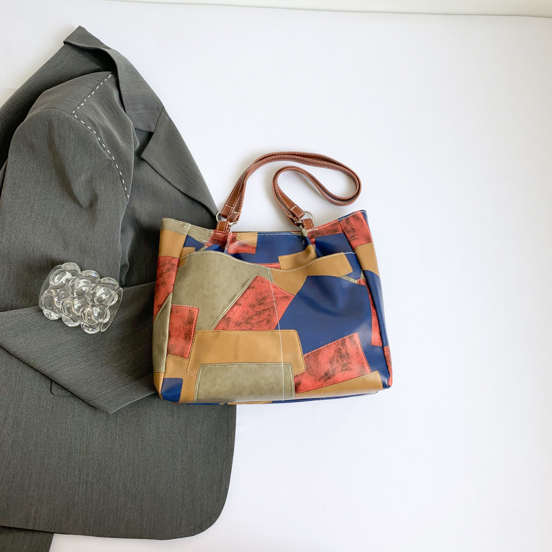 Casualna moda Tote torba — PU materijal, zatvarač, unutarnja džep za telefon, poliester podstava, horizontalni kvadratni oblik