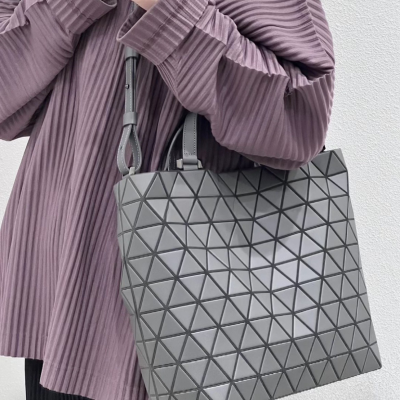 PVC ženska crossbody torba s quiltom, zatvarač, unutarnji pretinci za telefon i osobnu iskaznicu