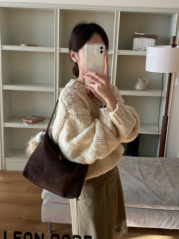 Crossbody torba PU, street trend stil, horizontalni kvadratni oblik, zatvaranje zipom, unutarnje pretinice: skriveni džep sa zipom i džep za mobitel