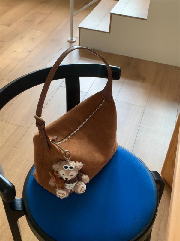 Crossbody torba PU, street trend stil, horizontalni kvadratni oblik, zatvaranje zipom, unutarnje pretinice: skriveni džep sa zipom i džep za mobitel
