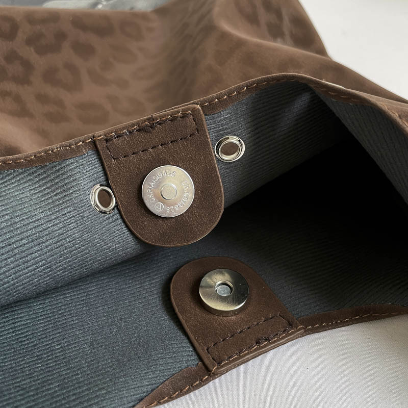 Leopard print Tote torba, od kože jelena, magnetsko zatvaranje, džep za telefon, uspravni kvadratni oblik