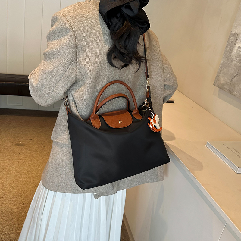 Dumpling Tote torba s izvezenim dizajnom, urban stil jednostavnosti, Oxford tkanina, horizontalni kvadratni oblik, zatvarač, unutarnja džep s zatvaračem