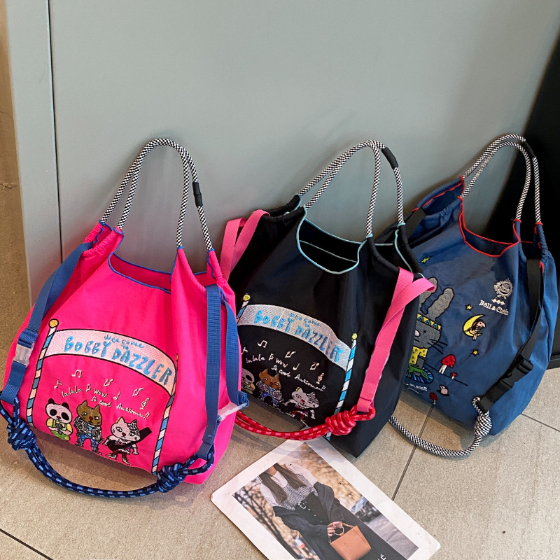Nylon tote torba za kupovinu s vertikalnim kvadratnim oblikom, otvoren vrh, unutarnja pretinica za mobitel, poliester podstava