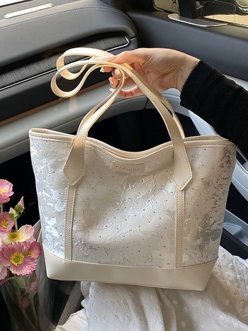 Moderna i svestrana tote torba velikog kapaciteta; trendovski jednostavan uzorak; visokokvalitetna svakodnevna crossbody torba.