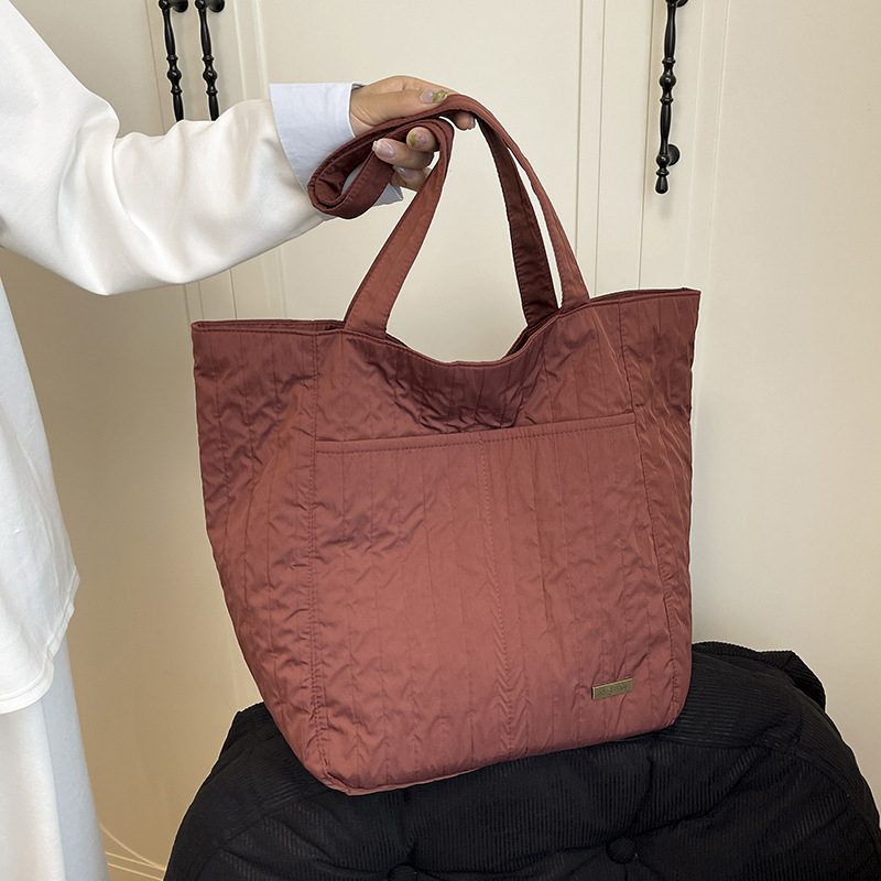 Чанта Tote, полиестер, ежедневен стил, закопчаване с цип, вътрешен джоб с цип, хоризонтално квадратна форма, двойни презрамки, есен 2025