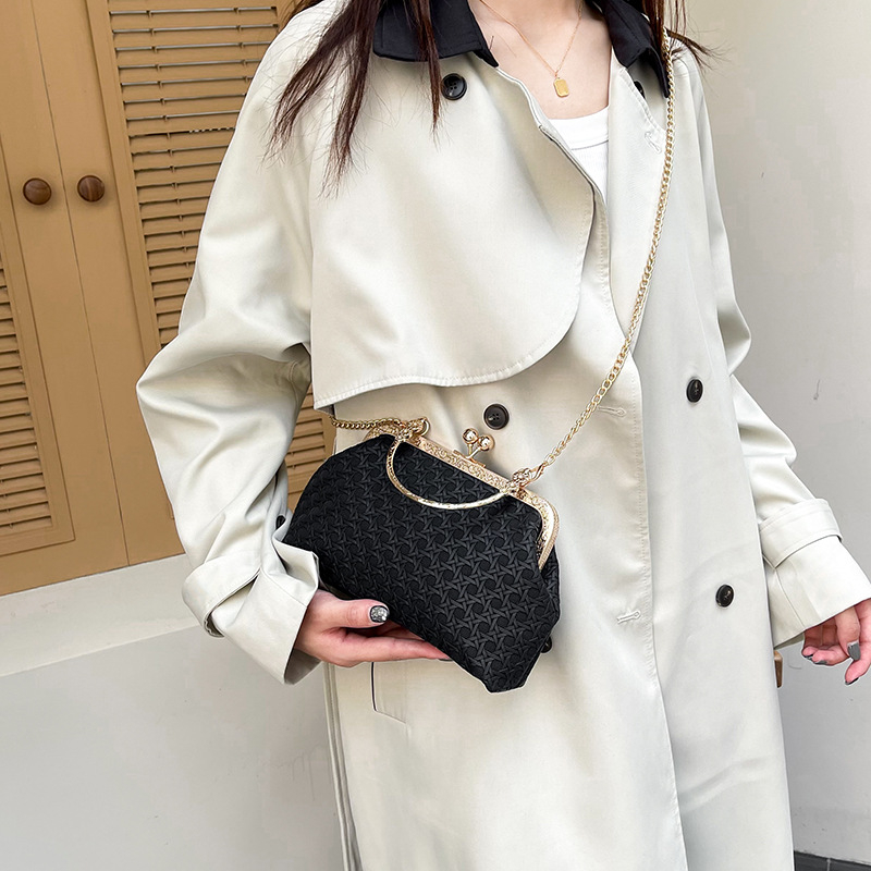 Ženska crossbody torba, horizontalni kvadratni oblik, materijal: tkanina, zatvaranje: brava, džep za mobitel (Materijal: Tkanina; Oblik: Horizontalni kvadrat; Zatvaranje: Brava; Unutarnja pretinac: Mobitel)