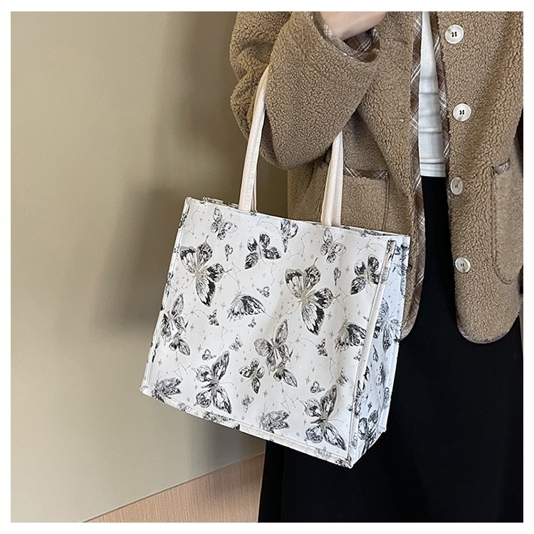 Torba Tote, gradski stil street fashion, najlonski materijal, vodoravni kvadratni oblik, magnetsko zatvaranje