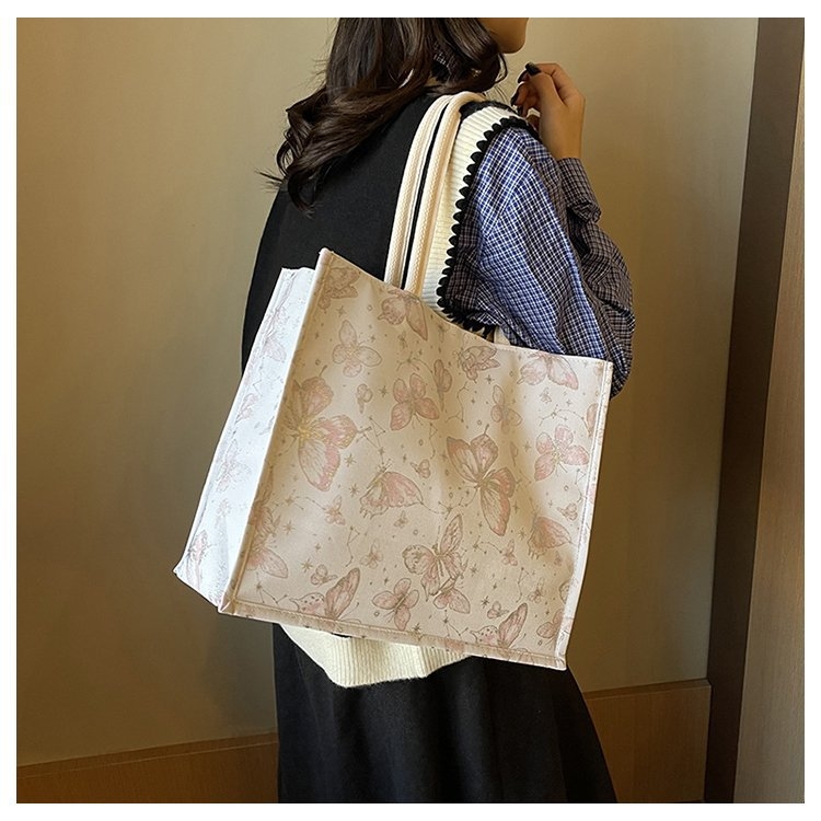 Torba Tote, gradski stil street fashion, najlonski materijal, vodoravni kvadratni oblik, magnetsko zatvaranje