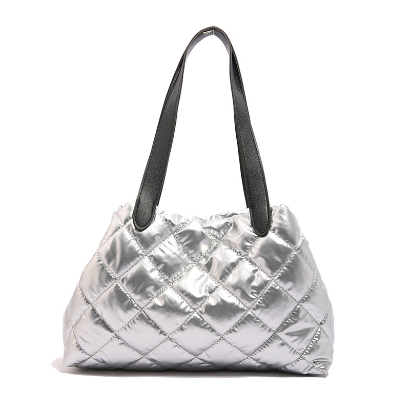 PU Tote torbica, street trend stil, vodoravni kvadratni oblik, magnetsko zatvaranje, podstava od poliestera