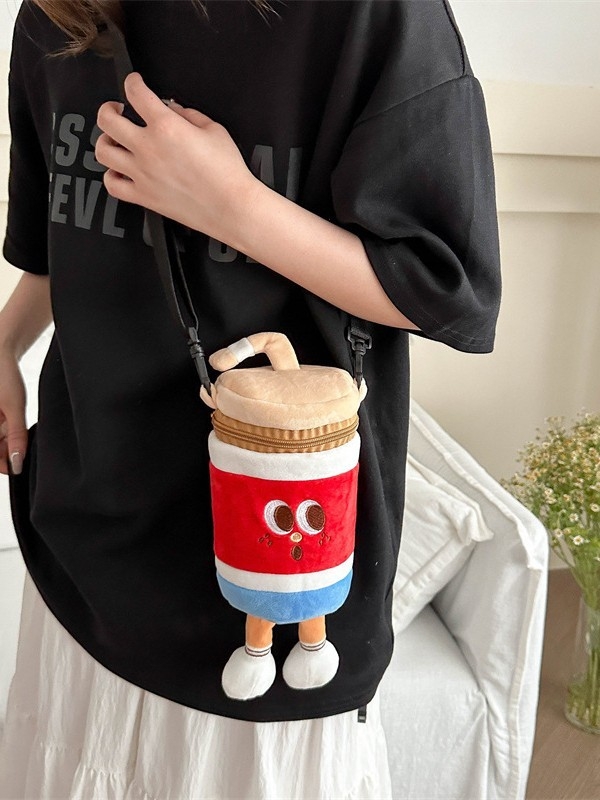 Baršunasta ženska crossbody bucket torba, okruglog oblika, zatvarač, jedan remen, poliester podstava