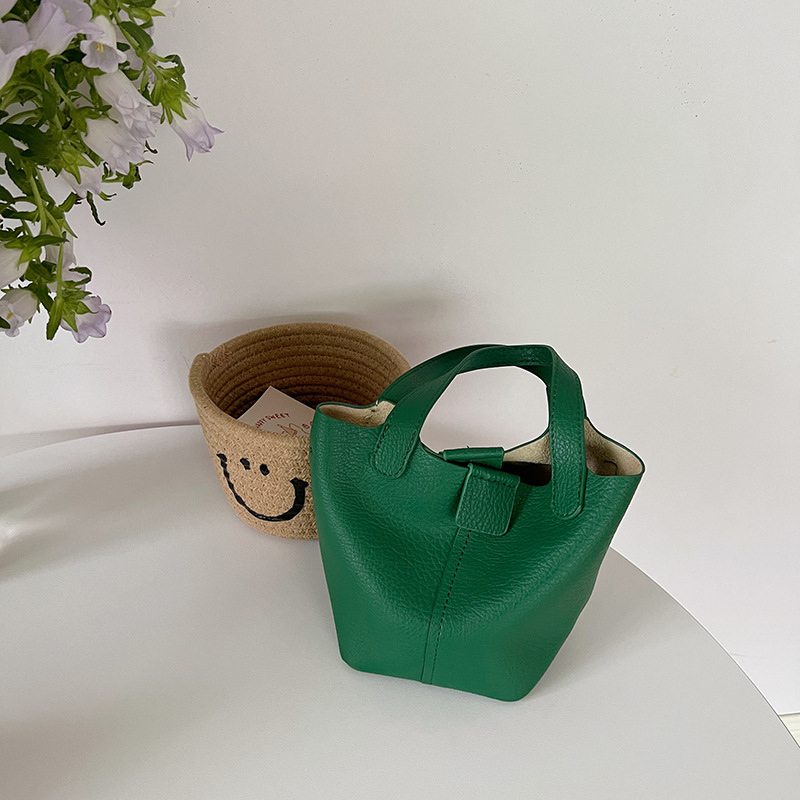 Torba-kofa s jednim remenom, PU materijal, gradski minimalistički stil, mekana tekstura, magnetska zatvarač, svakodnevna upotreba