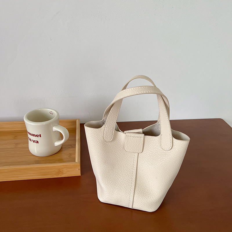 Torba-kofa s jednim remenom, PU materijal, gradski minimalistički stil, mekana tekstura, magnetska zatvarač, svakodnevna upotreba