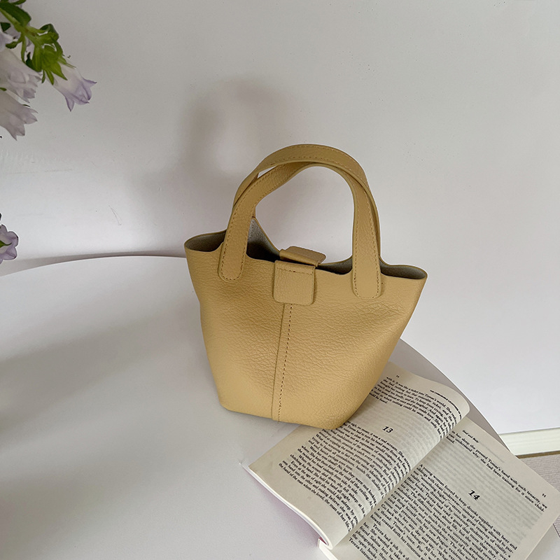 Torba-kofa s jednim remenom, PU materijal, gradski minimalistički stil, mekana tekstura, magnetska zatvarač, svakodnevna upotreba