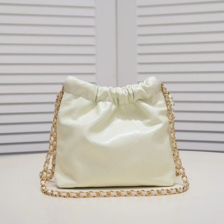 22Bag ženska torba u stilu Chanel, dijamantni uzorak quilt i zlatni lanac, bucket bag, velika zapremina, gradski stil