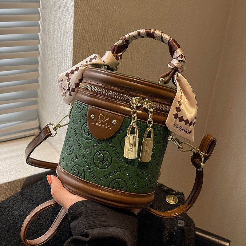 Ženska bucket torba od PU kože, gradski minimalistički stil, zatvarač, s jednom naramenicom