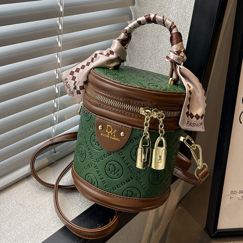 Ženska bucket torba od PU kože, gradski minimalistički stil, zatvarač, s jednom naramenicom