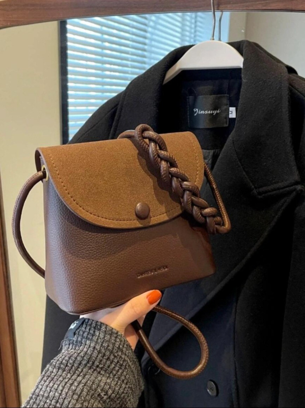 PU bucket torba, gradski stil, zatvaranje na zip, podstava od sintetičke kože, oblik bucket, jedna naramenica