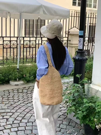 Unisex rafija bucket torba, ručno rađena, bez podstave