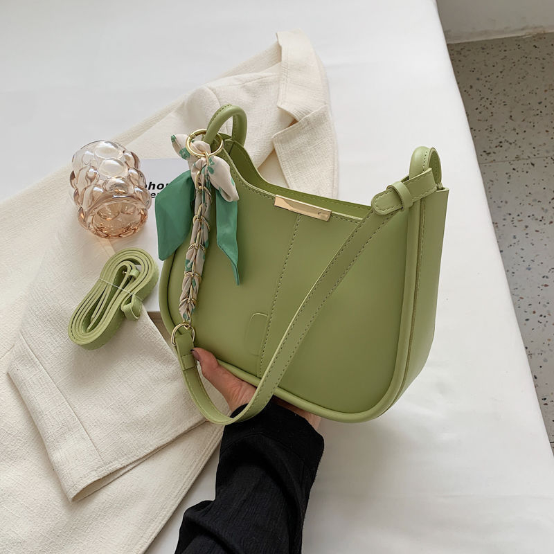Unisex PU torba za rame tip košara s teksturiranom PU površinom i PU podom, svestrani crossbody stil, izlazi proljeće 2024