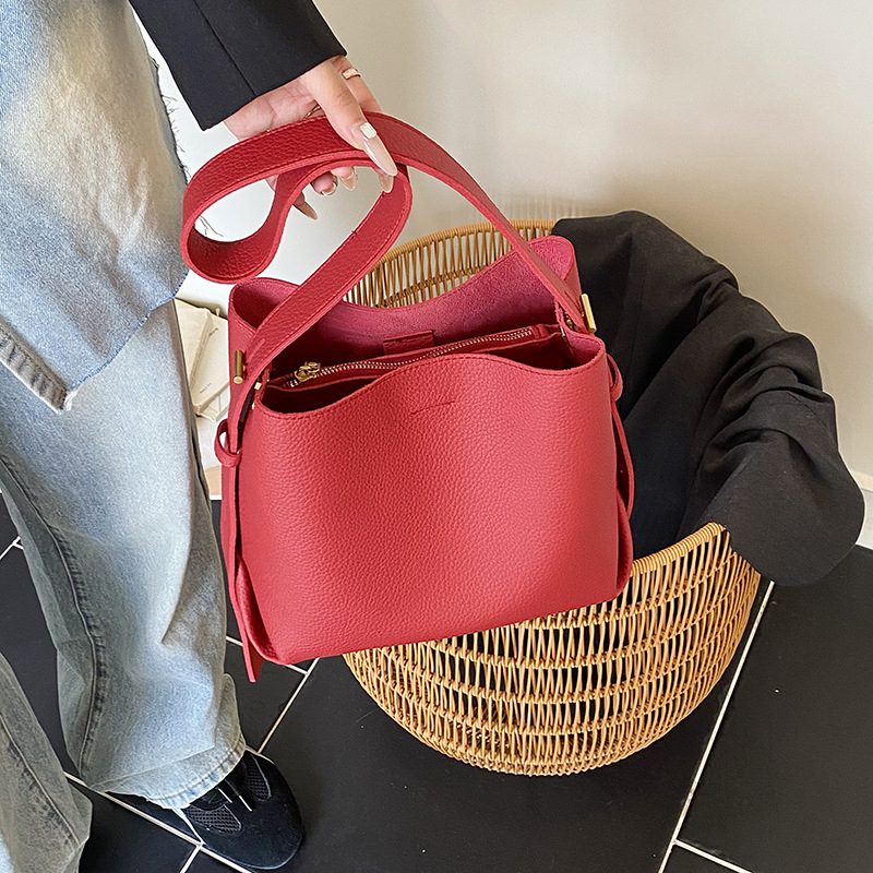Ženska minimalistička bucket torba od PU, velika kapaciteta, ramna torba za svakodnevnu uporabu