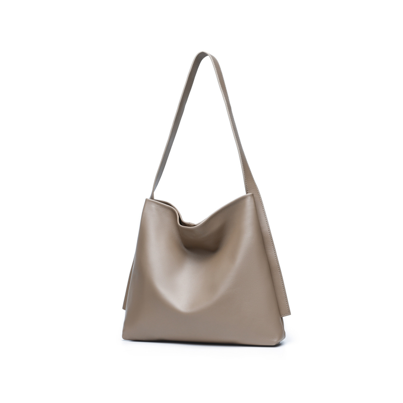 Torba kofa, casual stil; koža prvog sloja; magnetska kopča; jednostruka naramenica; unutarnja džep