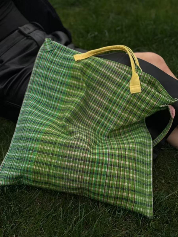 Geantă tote din pânză, stil urban minimalist, siluetă pătrată, deschidere deschisă, căptușeală din poliester