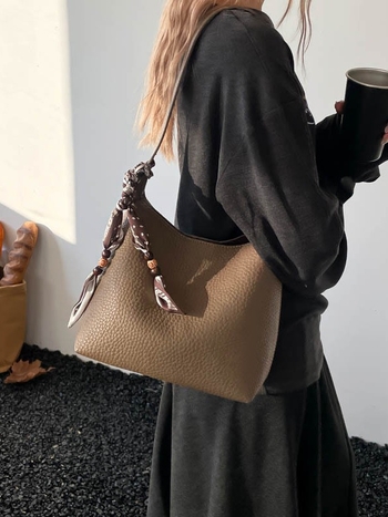 Geantă bucket pentru femei — material PU; formă verticală pătrată; închidere cu fermoar; buzunar interior laminat (PU; formă verticală pătrată; închidere cu fermoar; buzunar interior laminat)