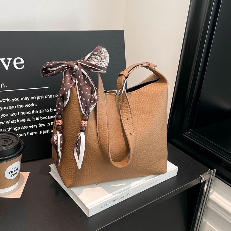 Geantă bucket pentru femei — material PU; formă verticală pătrată; închidere cu fermoar; buzunar interior laminat (PU; formă verticală pătrată; închidere cu fermoar; buzunar interior laminat)