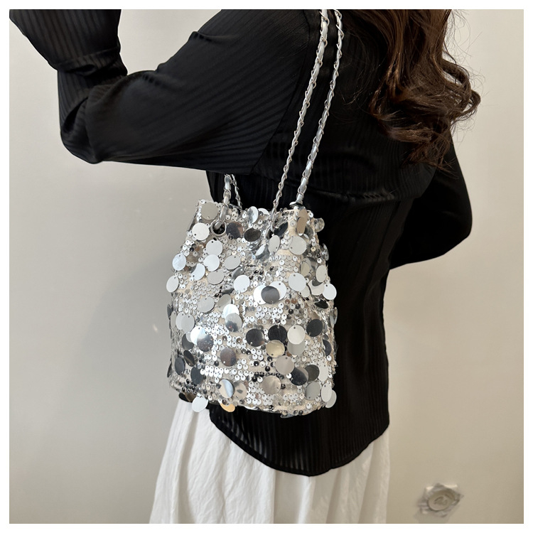 Geantă bucket din PU pentru femei, închidere magnetică, buzunar intern pentru card/ID, curea de umăr unică, stil urban