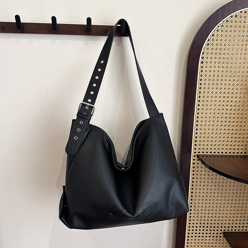PU crossbody bucket torba, gradski jednostavan stil, horizontalni kvadratni oblik, magnetsko zatvaranje, podstava od poliester, unutarnja džep za telefon