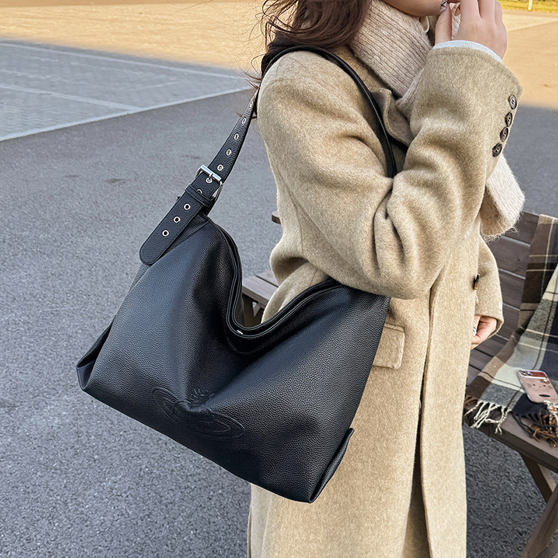 PU crossbody bucket torba, gradski jednostavan stil, horizontalni kvadratni oblik, magnetsko zatvaranje, podstava od poliester, unutarnja džep za telefon