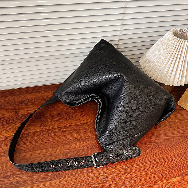 PU crossbody bucket torba, gradski jednostavan stil, horizontalni kvadratni oblik, magnetsko zatvaranje, podstava od poliester, unutarnja džep za telefon