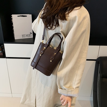 Geantă bucket din PU pentru femei - închidere cu fermoar, căptușeală poliester, buzunar pentru telefon, curea de umăr simplă, Toamnă 2025