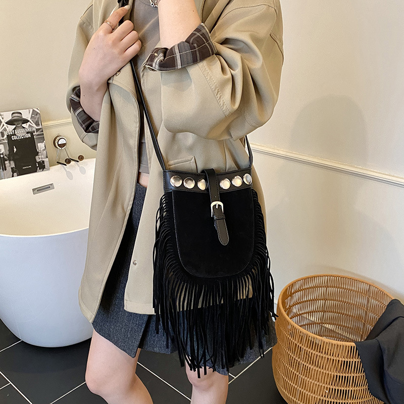 Ženska PU Crossbody Bucket torba, horizontalni kvadratni oblik, zatvaranje na zip, unutarnja zip kapsa, jedna naramenica