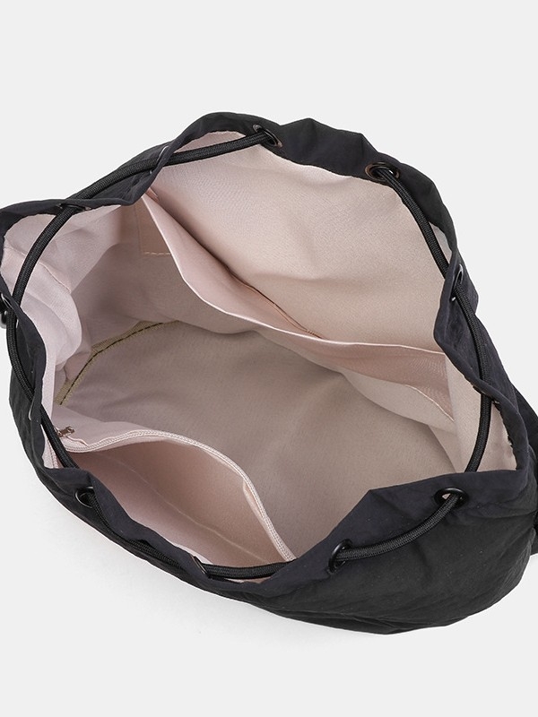 Geantă bucket din nylon cu închidere cu șnur, căptușeală poliester, buzunare interioare pentru telefon și documente, stil japonez-coreean